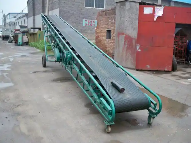 移动式物品装车传送带-爬坡式防滑输送机