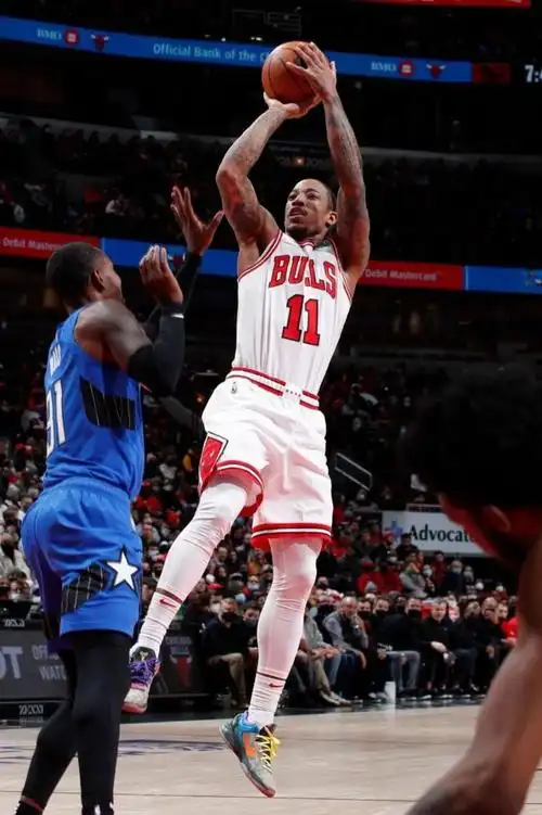 公牛核心德罗赞赛季22.3 4.1 5.3,未入选2024nba全明星