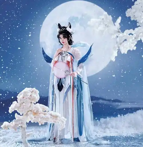 眼神凶狠表情太木讷_美女_王者_联动