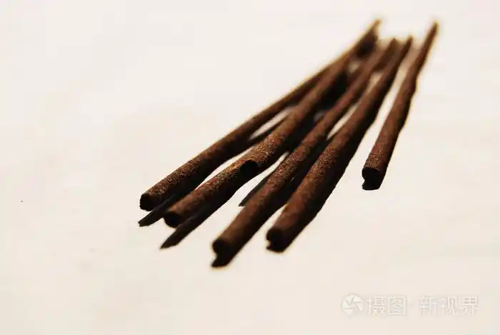 中国人拜佛时焚的香jossstick的名词复数
