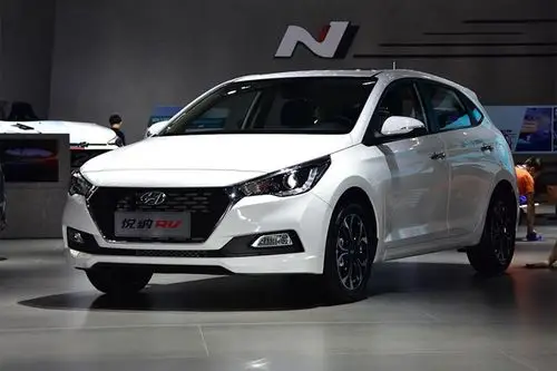 现代悦纳我都跌到518万了油耗才3毛还要啥飞度