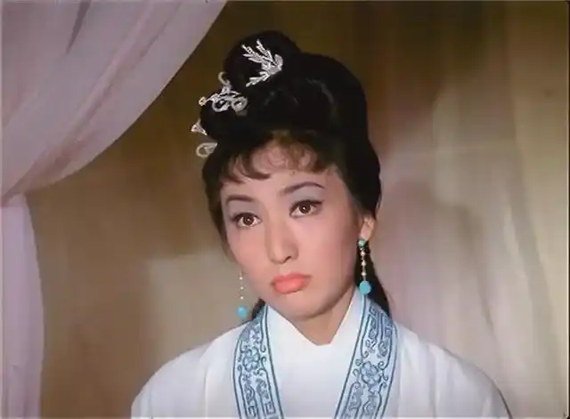 高远,朱虹联合主演,是新中国引进的第一部香港恐怖片