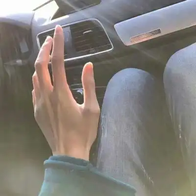 手控头像/男生/好看的手手月牙儿