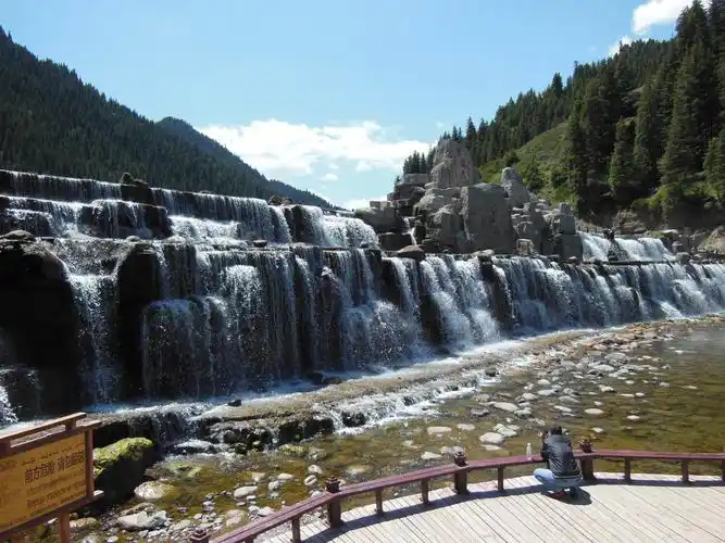 乌鲁木齐天山大峡谷探幽