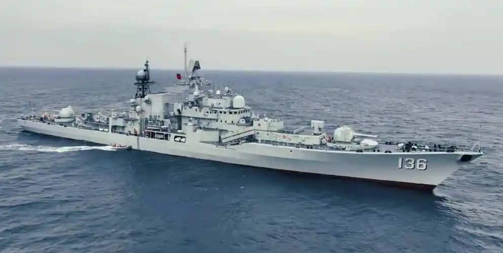 截止目前四艘现代级共改装两艘,分别是136杭州舰与137福州舰,两舰大刀