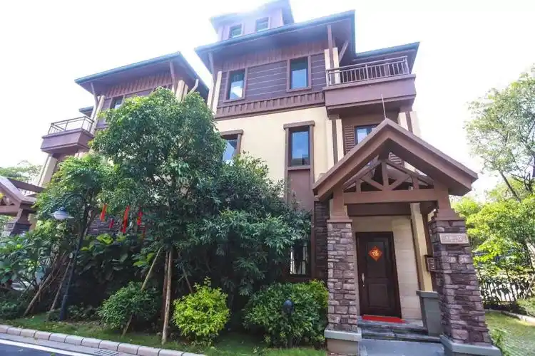 佛山高明区美的鹭湖别墅最新价格适合居住也适合投资