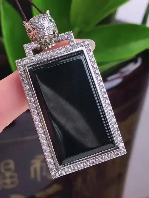 天然翡翠墨翠无事牌