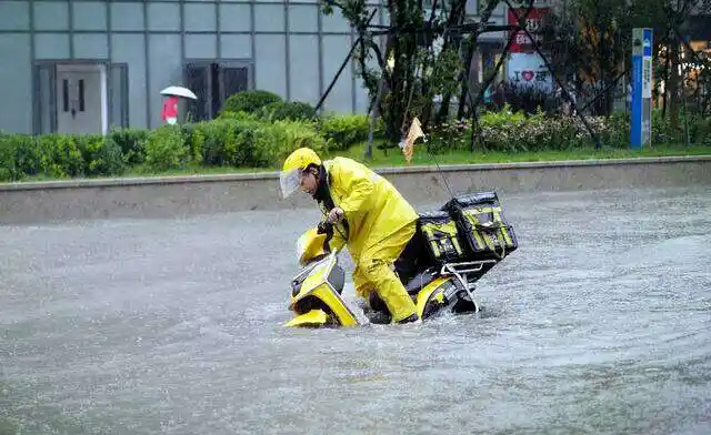 辛苦了外卖小哥