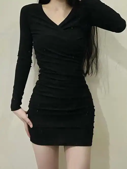 巨收腰91:eilove可可女装店#ootd  #日常穿搭  #连衣裙  #显瘦