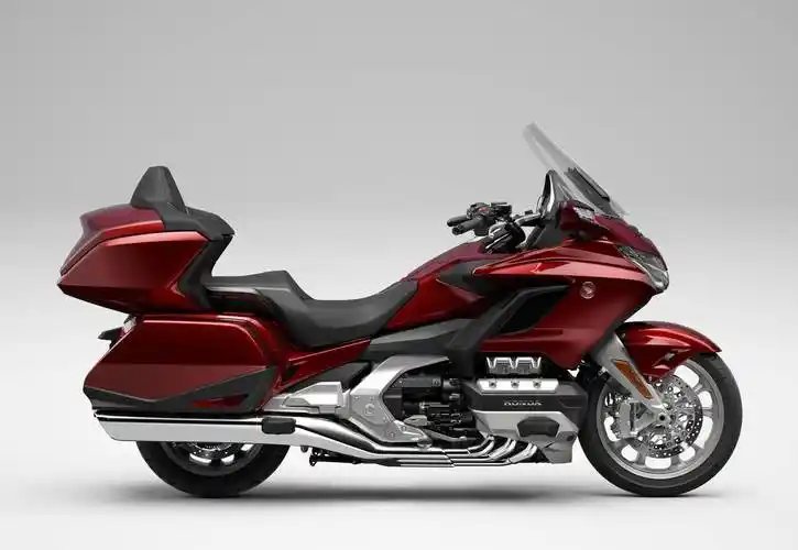 卓越的设计与出色的性能:本田23款金翼,颠覆传统的霸气旅行摩托