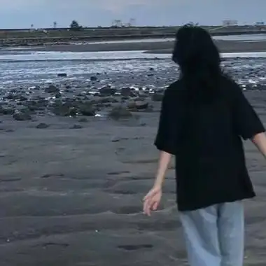 小众真人女生头像背影高清图片