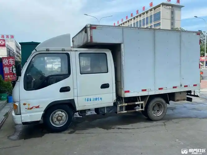 出售2012年上牌的江淮双排座厢式货车!货厢长2米