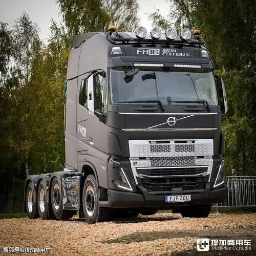 带您看一辆非常特别的750马力沃尔沃fh16牵引车,配了加大驾驶室