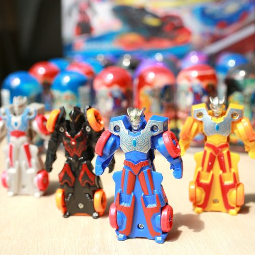 变形超人蛋奥吐曼蛋玩具机器人卡通动漫变形车扭蛋孩礼物