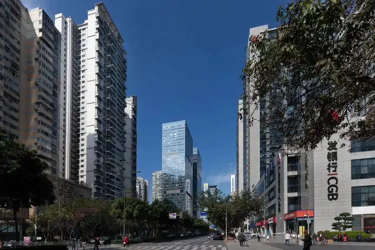 成都东大街 街头 蓝色 户外 路口 建筑物