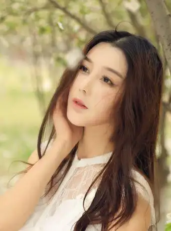 二次觉醒天生御姐侍宣如越努力的人越幸运