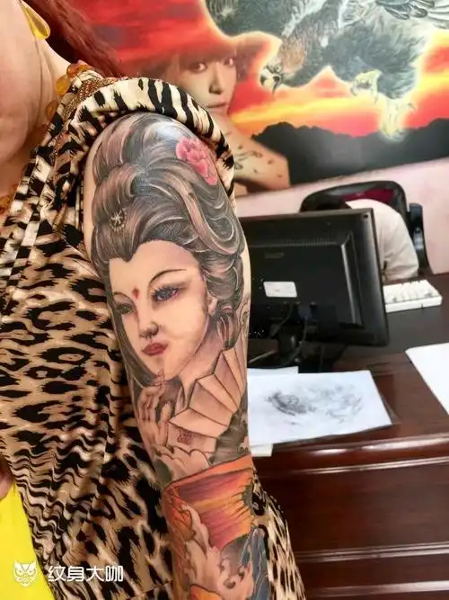 鲤鱼艺妓网红花臂_纹身图案手稿图片_张哥的纹身作品集