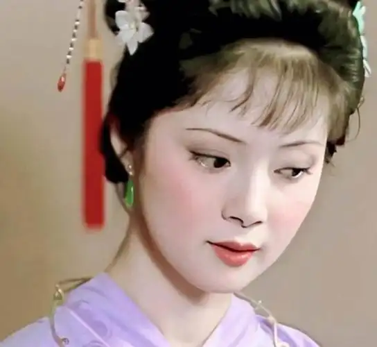 红楼梦人物分析:金陵十二钗之首——薛宝钗,男人的梦中贤妻