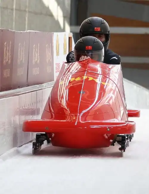 雪车——男子双人赛况|雪车|孙楷智|陕西_新浪新闻