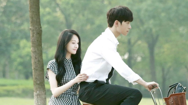 微微一笑很倾城:肖奈,贝微微约会小树林,满屏都是小粉红