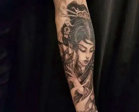 新传统小臂艺伎纹身图案