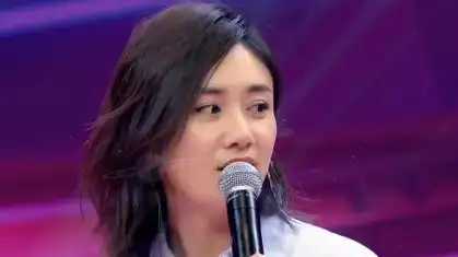 郑钧演唱会上大胆表白刘芸,网友:摇滚老炮也有浪漫的一面!