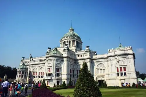 国家博物馆,里面尽是金银珠宝,皇家珍藏.但是里面不能拍照 曼谷