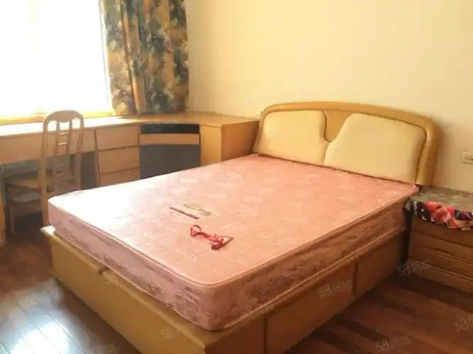 三眼桥地铁口两房一厅菱角湖公园旁近万达靠近新华医院