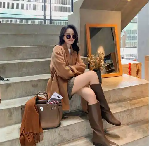 原创早冬穿搭如何避免呆板跟着时尚博主解锁冬季时尚又美又保暖