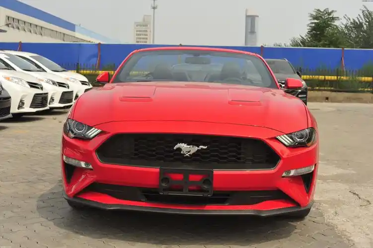 18款福特野马2.3t动力澎湃 搭载全新四轮悬架体系