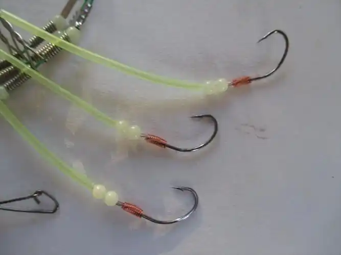 海钓白果子串钩船钓防缠绕夜光钩窜钩鲈鱼带鱼黄婆鸡钢丝天平钓组 丸