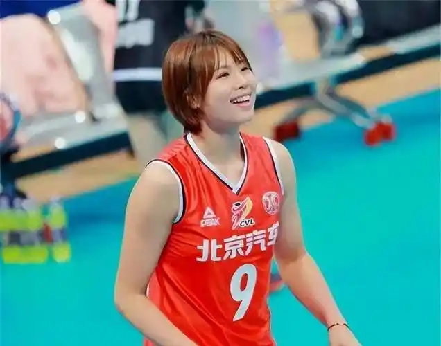 女排曾春蕾:正式上任,婚后发家致富,嫁富二代也很幸福_中国女排_训练