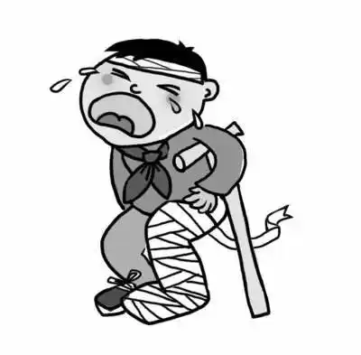 垫江县某小学一年级学生小宇午休时间跑步入厕,在教室走廊上不慎碰到