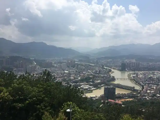 游安溪凤山公园