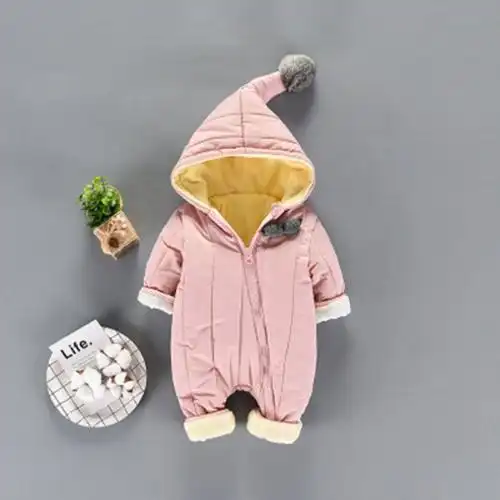 淘气麦兜0-2岁宝宝初冬新品斜边连体衣