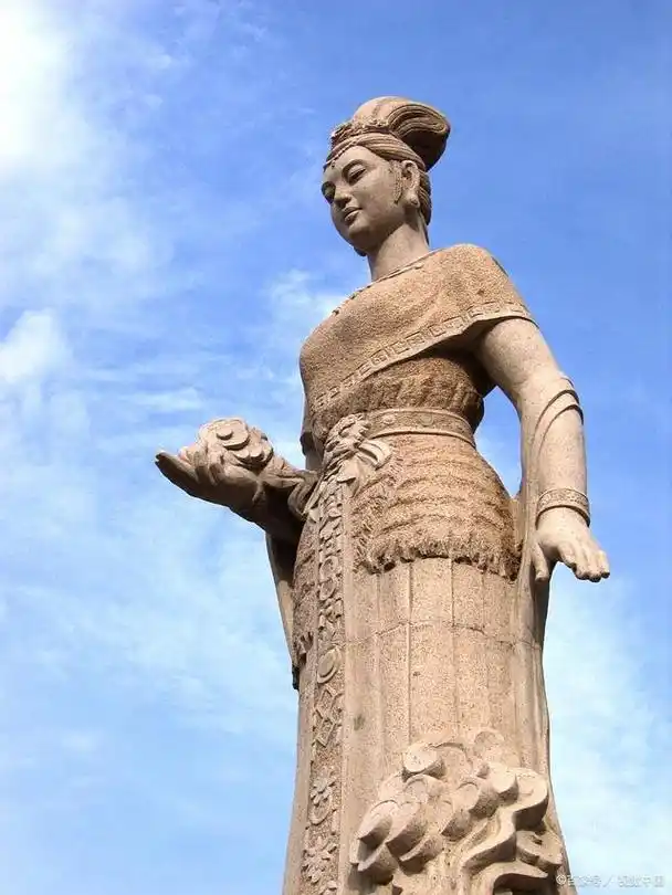 娲皇宫女娲娘娘像