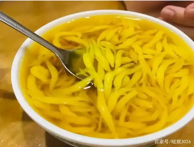 俗话说,中国糖水看广东,广东糖水看化州,所谓港式,化州糖水都属于广式