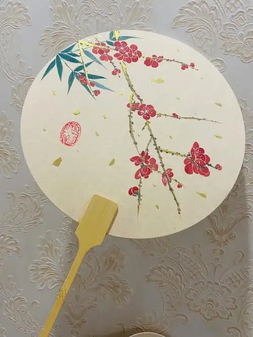 国画扇子  #国画团扇  #国画  #梅花  #团扇  #国画教程  ##手绘团扇