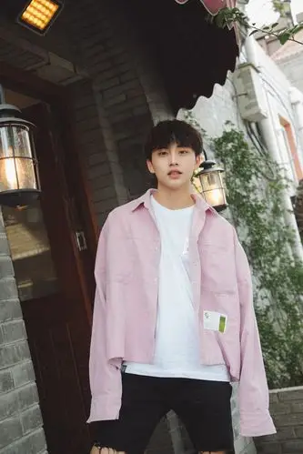 狐友国民校草陈鑫海梦想拥有胡歌的颜值彭于晏的身材走花路