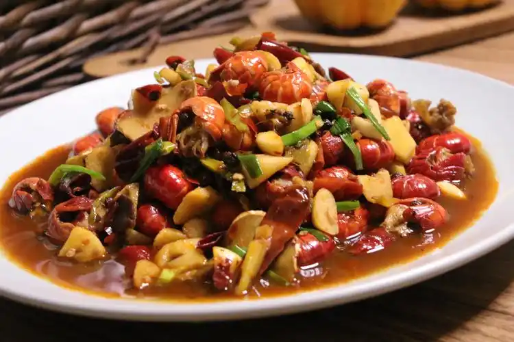 佐酒硬菜上线——吮指麻辣虾尾,爽翻味蕾,这才是夜宵扛把子!