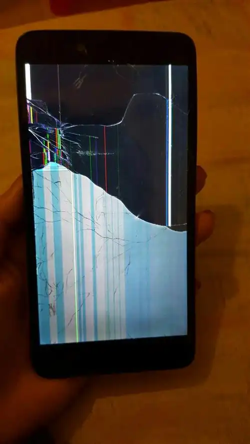 大概多少钱能修好?内屏也碎了吗?