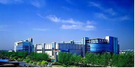 长江存储迎来首台光刻机用于生产14nm晶圆