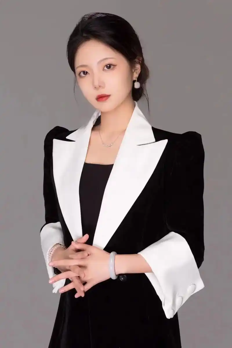 图文伙伴计划  一张展现个性气质的形象照 是最有说服力的职场名片