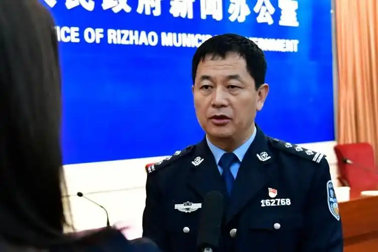 严打自流黑我市开展严打涉成品油违法犯罪专项行动