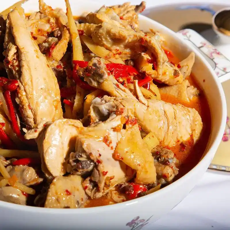 湖南永州特色菜东安鸡,酸辣爽口超级下饭