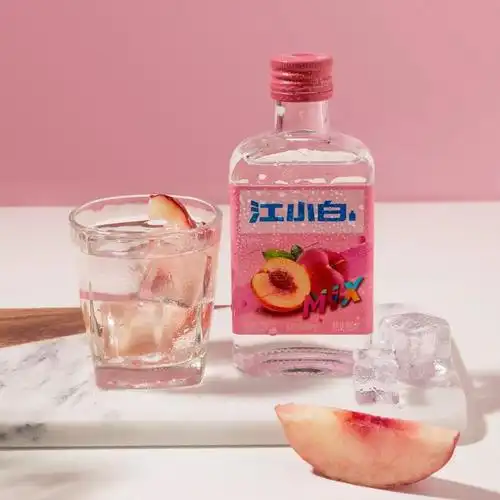 蜜桃果味江小白单纯的同款1如果再mix一下呢消愁有八杯酒感受这夏天的