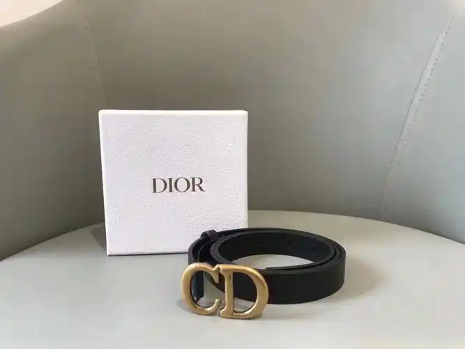dior迪奥 爆款黑金光滑牛皮复古cd马鞍腰带 99新 2cm宽 超级好搭