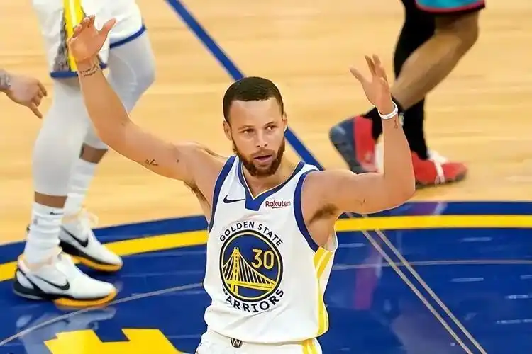 深度2122赛季的库里为何没有将超远三分当成常规武器了呢