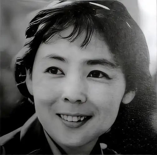 刘尚娴:因饰演《英雄儿女》中的"王芳"走红,患难婚姻格外美丽