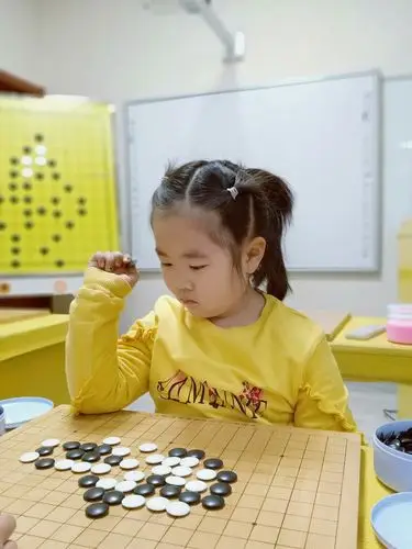 真朴围棋张老师班集训第四天——吃子会用接不归,对方棋子连不回